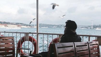 fb体育官网首页-世俱杯赛况：巴萨逆境奋战，淘汰欧洲强队，巴萨世俱杯球衣